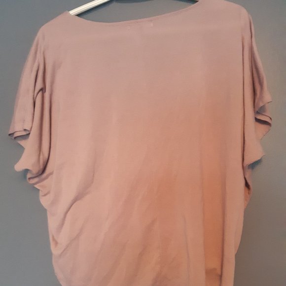 Loose purple wrap style top - Picture 2 of 4